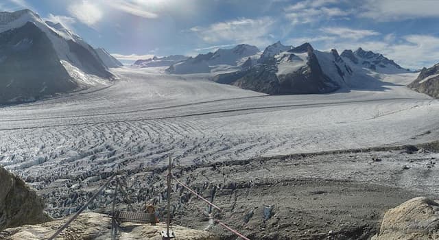 Geografia Pytanie-Ciekawostka: Jak nazywa się największy lodowiec Alp?