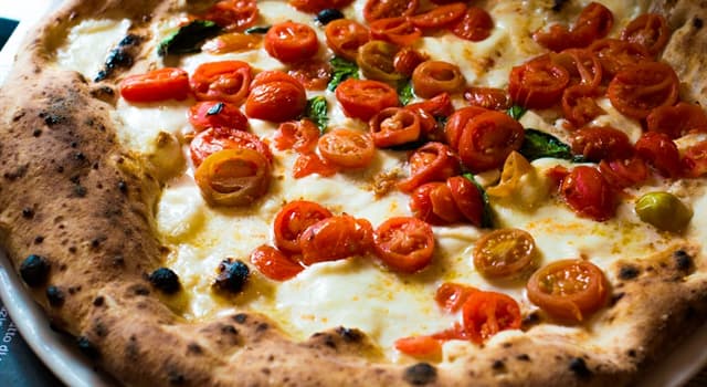 Kultura Pytanie-Ciekawostka: „Pizza” to włoskie słowo określające które danie?