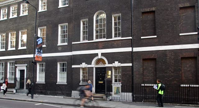 Cultura Domande: La Pushkin House è un istituto di Londra che promuove l'arte e la cultura di quale paese?