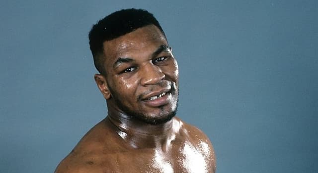 Sport Trivia Vraag: Welke bokser vocht nooit meer na zijn eerste nederlaag tegen Mike Tyson in zijn 32e gevecht?