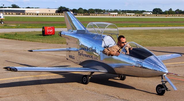 Cultura Pregunta Trivia: ¿Cuál es el avión jet tripulado más pequeño del mundo?