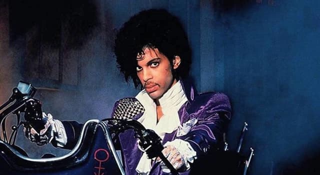 Cultura Domande: Di quale piccola macchina rossa cantava Prince?