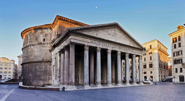 Cultura Domande: Come si chiama la famosa struttura romana il cui nome significa "tempio di tutti gli dei"?