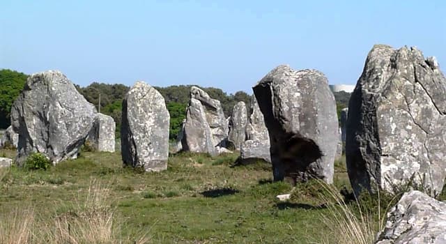 Aardrijkskunde Trivia Vraag: In welk land liggen de "Stenen van Carnac"?