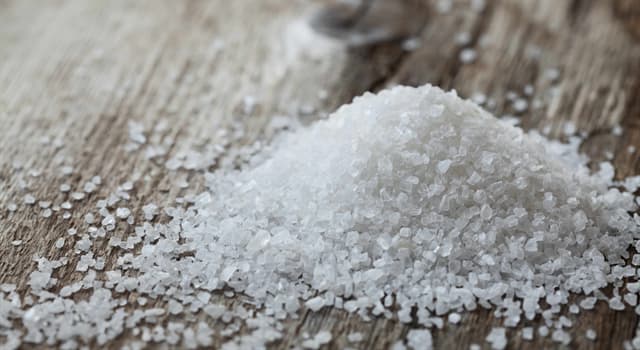 Scienza Domande: Qual è il nome scientifico del sale?