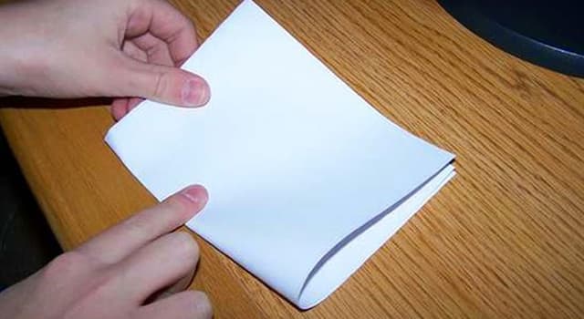 Сiencia Pregunta Trivia: Una hoja de papel de cualquier tamaño ¿cuántas veces se puede doblar sobre sí misma por la mitad?