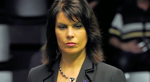 體育 小問題：2009年，米卡拉·塔布（Michaela Tabb）成為了第一個在什麼運動項目上主持男子世界決賽的女性?