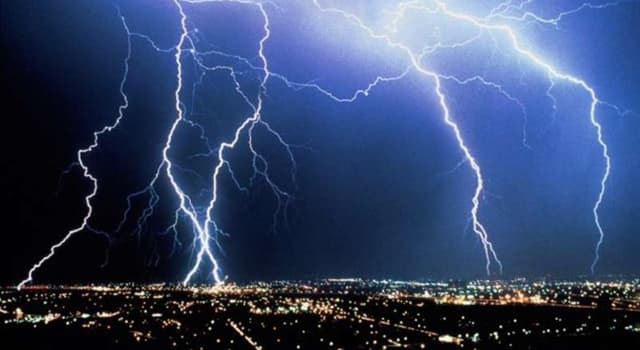 Scienza Domande: Chi ha scoperto che il fulmine è una forma di elettricità?