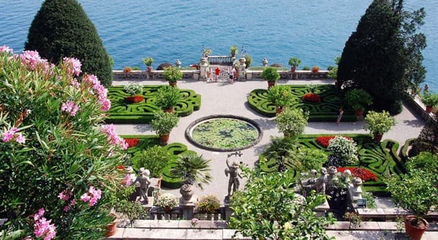 Cultura Domande: Chi tra i seguenti ha istituito un giardino sull'Isola Bella, in Sicilia?