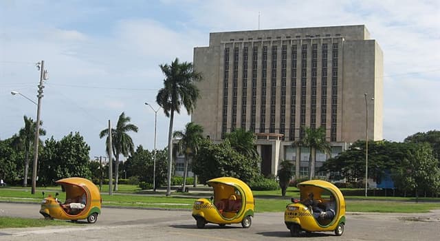 地理 小問題：你會在在哪個國家乘坐到“Cocotaxi”？