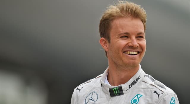 Sport Question: Combien d'années séparent le titre de Champion du Monde de F1 de Nico Rosberg, de celui de son père ?