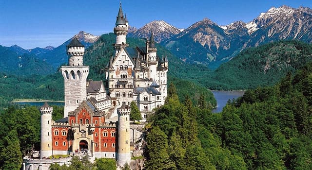 Géographie Question: Dans quelle État d'Allemagne se situe le château de Neuschwanstein, sorti d'un conte de fées  ?