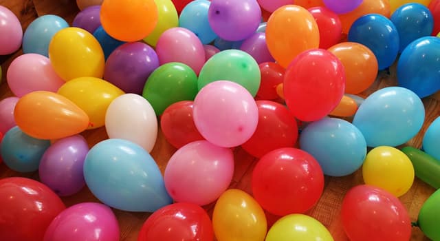 Società Domande: Di che colore erano i palloncini attaccati al Lucky Charms nel 1989?