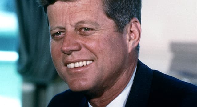 歷史記錄 小問題：約翰·F·肯尼迪（John F. Kennedy）的中間名是什麼？