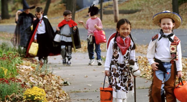 文化 小问题：万圣节（Halloween）原本的名称是什么？