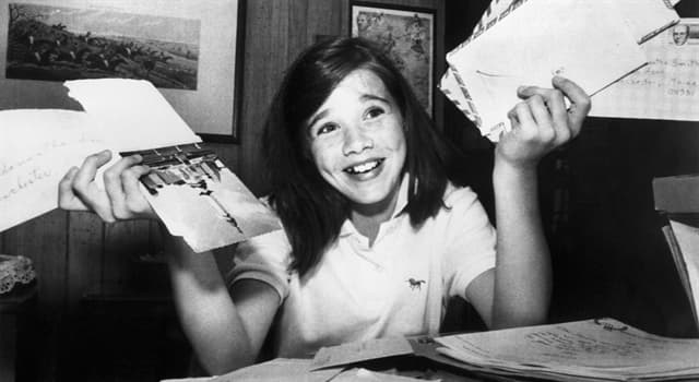 Geschiedenis Trivia Vraag: Het Amerikaanse schoolmeisje Samantha Smith werd beroemd omdat ze een brief stuurde naar wie?