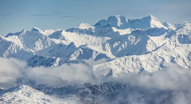 地理 小問題：伊梅昂山脈（Imeon Range）位於哪個大洲？