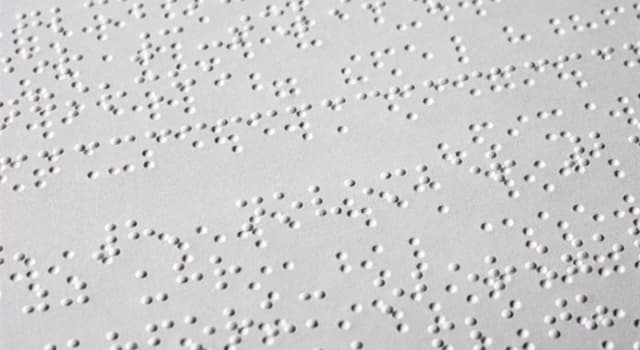 Gesellschaft Wissensfrage: In welcher Sprache wurde Braille zuerst geschrieben?