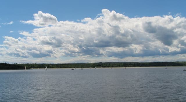 Geography Trivia Question: In which Canadian province is the 'Glenmore Reservoir'?