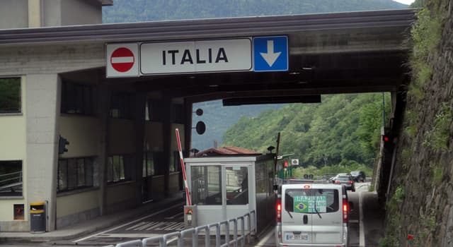 Geografia Domande: Qual è il confine più lungo dell'Italia?