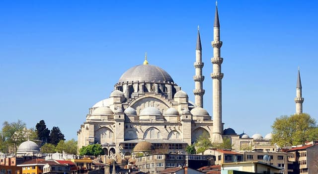 Cultura Domande: Qual è un altro nome della Moschea del Sultano Ahmed a Istanbul?