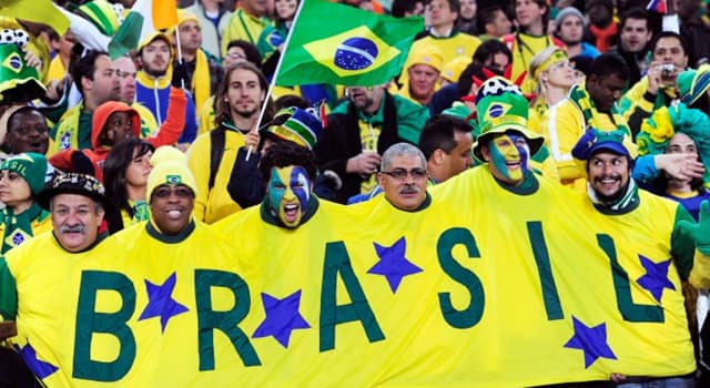 Sport Domande: Quale famoso calciatore brasiliano era soprannominato "La Tigre"?