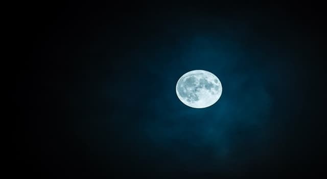 Science Question: Quel pays envisage d'avoir une Lune artificielle ?