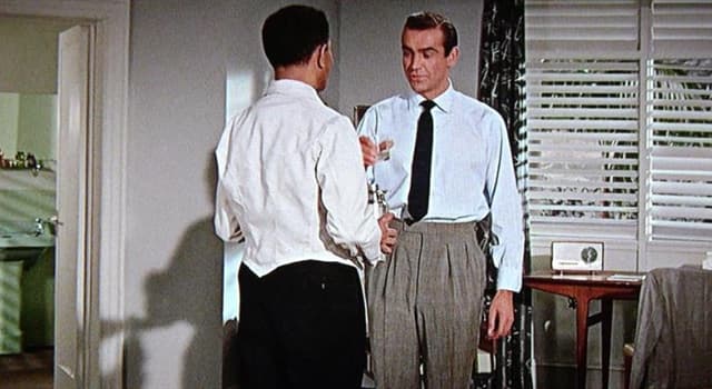 Films et télé Question: Quelle a été la première boisson que 007 a commandée "secouée mais pas remuée" dans les films Bond ?