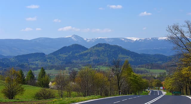 Aardrijkskunde Trivia Vraag: Welke bergen liggen er tussen Polen en de Tsjechische Republiek?