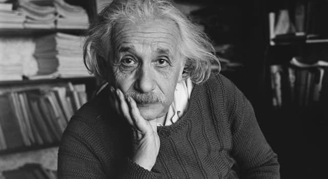 Sociedade Pergunta Trivial: O que causou a morte de Albert Einstein?