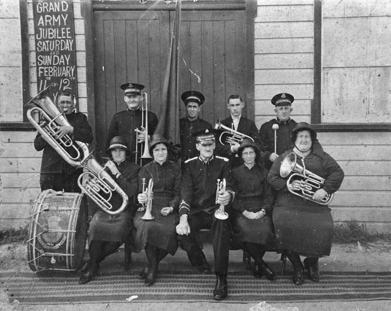 History Trivia Question: What year was the Salvation Army founded?