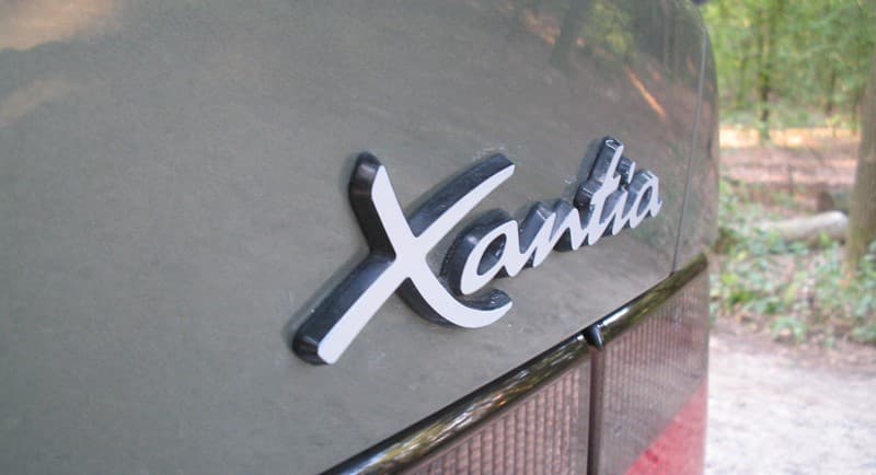 社會 小問題：哪家汽車製造商生產了桑蒂亞（Xantia）車型?