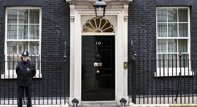 Maatschappij Trivia Vraag: Wie woont er op Downing Street 10?