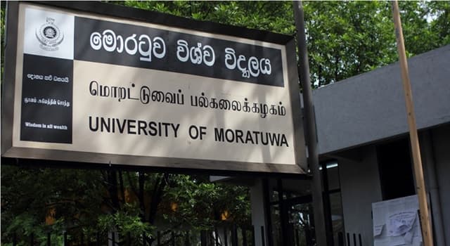 文化 小問題：從1979年到2002年擔任斯里蘭卡莫勒圖沃大學（Moratuwa University）校長的著名作家是誰?