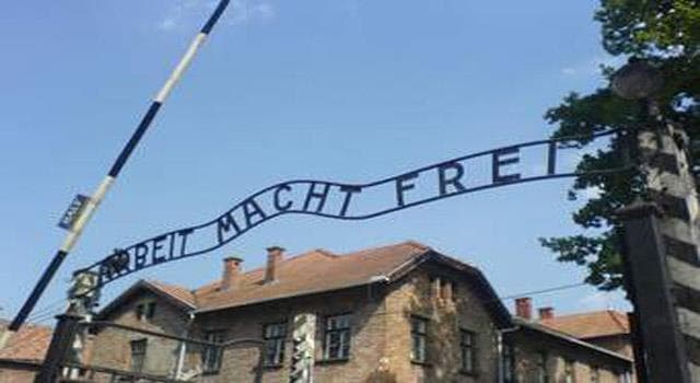 Cronologia Domande: In quale paese si trova il campo di concentramento di Auschwitz?