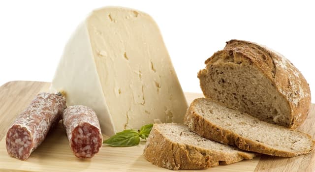 Cultura Domande: Dal latte di quale animale viene prodotto il formaggio Chèvre?