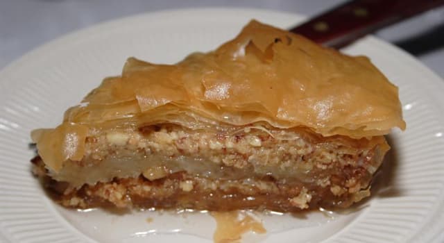 Cultuur Trivia Vraag: De lekkernij baklava wordt traditioneel gemaakt van laagjes van welke deegsoort?