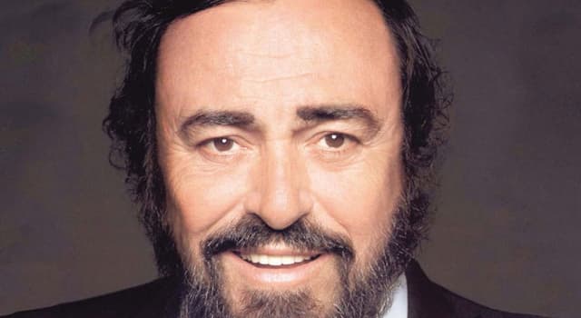 Culture Question: De quel pays est originaire le chanteur d'opéra Pavarotti ?