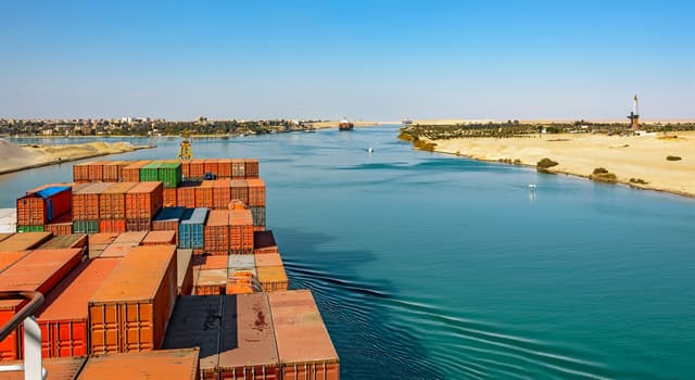 History Trivia Question: How many years did it take to complete the Suez Canal?
