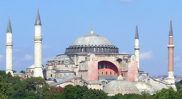 Aardrijkskunde Trivia Vraag: In welke stad staat de moskee 'Hagia Sophia'?