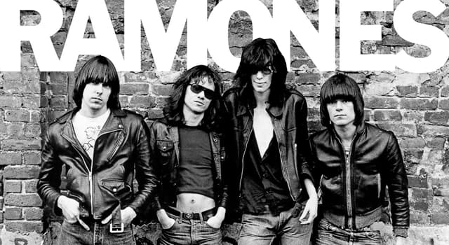 Kultura Pytanie-Ciekawostka: Który z tych członków zespołu punkrockowego "Ramones" nie zmarł na raka?