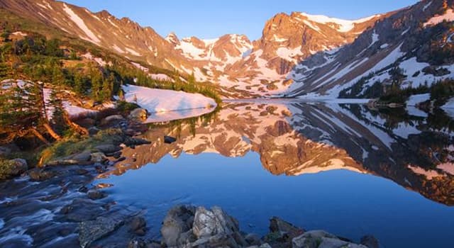 Géographie Question: Lequel des cinq grands lacs d'Amérique du Nord est le plus grand ?
