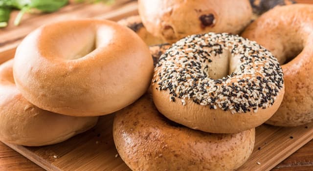 Cultura Domande: Quale di questi prodotti fatti dal pane ha la forma di un anello?