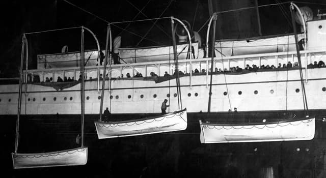 Cronologia Domande: Quante scialuppe di salvataggio aveva il Titanic?
