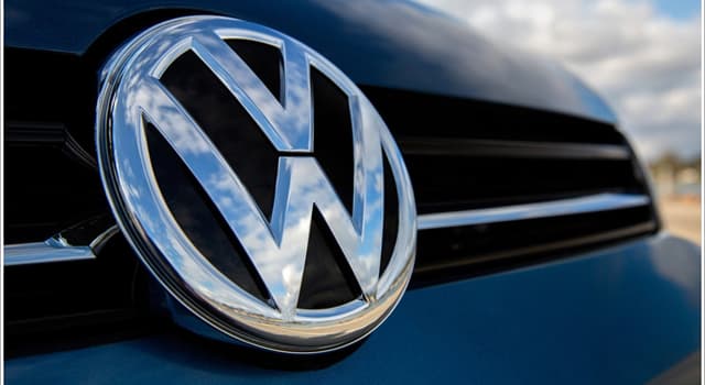 Société Question: Que signifie Volkswagen, la voiture allemande populaire, en anglais ?