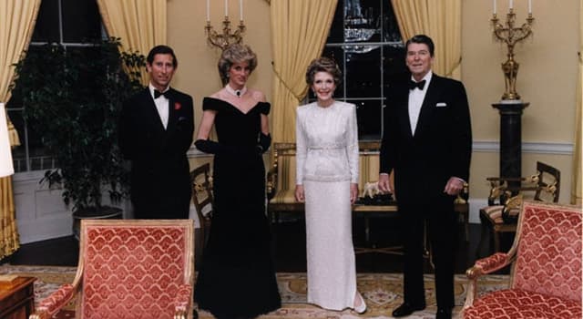 Histoire Question: Quel acteur célèbre a dansé à la Maison Blanche avec Diana, princesse de Galles  ?