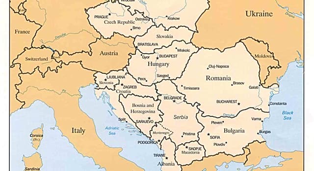 Culture Question: Quelle langue de l'Europe de l'Est est la langue la plus proche de l'italien ?