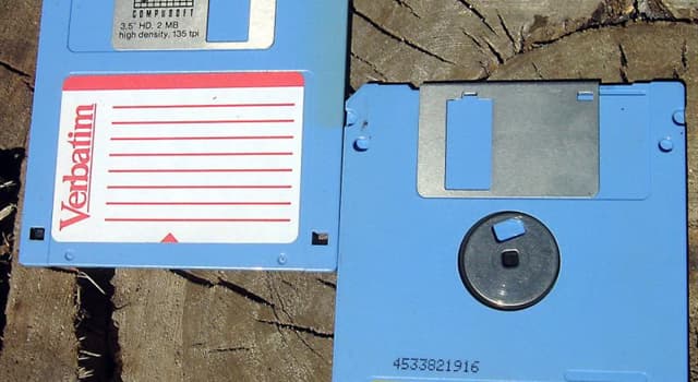 Geschiedenis Trivia Vraag: Wanneer werden floppydisks voor het eerst ontwikkeld?