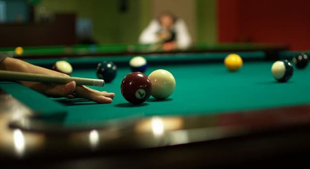 Sport Trivia Vraag: Welke kleur heeft de 8-ball bij poolbiljart?