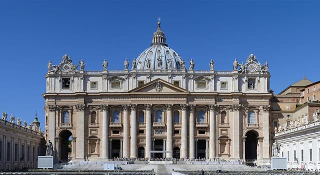 Geschiedenis Trivia Vraag: Aan welke heilige is de basiliek in Vaticaanstad gewijd?